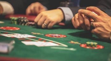 come rimanere concentrati durante una partita di poker