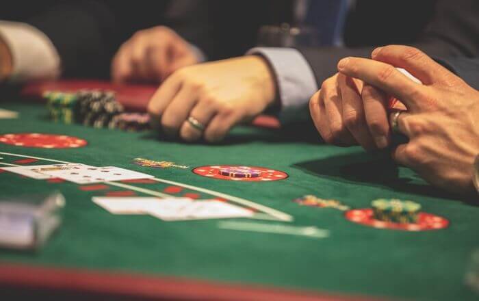 come rimanere concentrati durante una partita di poker