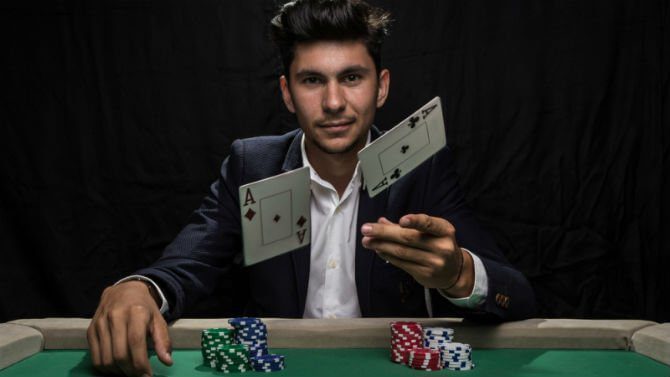 chi è il professionista del poker online