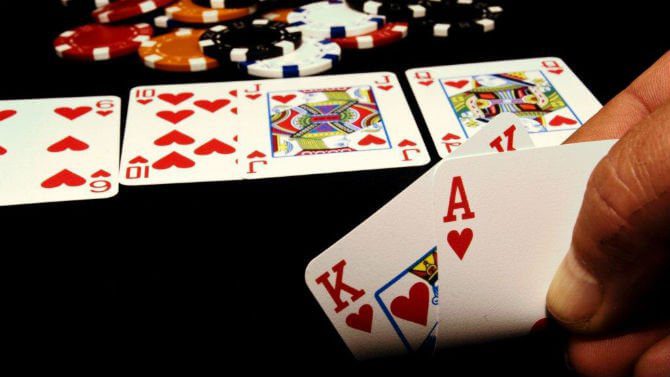 Come leggere gli avversari nel poker online
