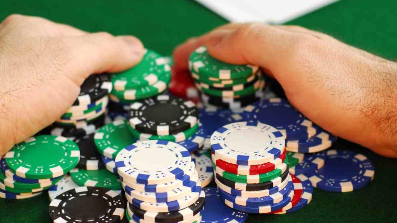 Cos’è e come funziona la rake nelle poker rooms