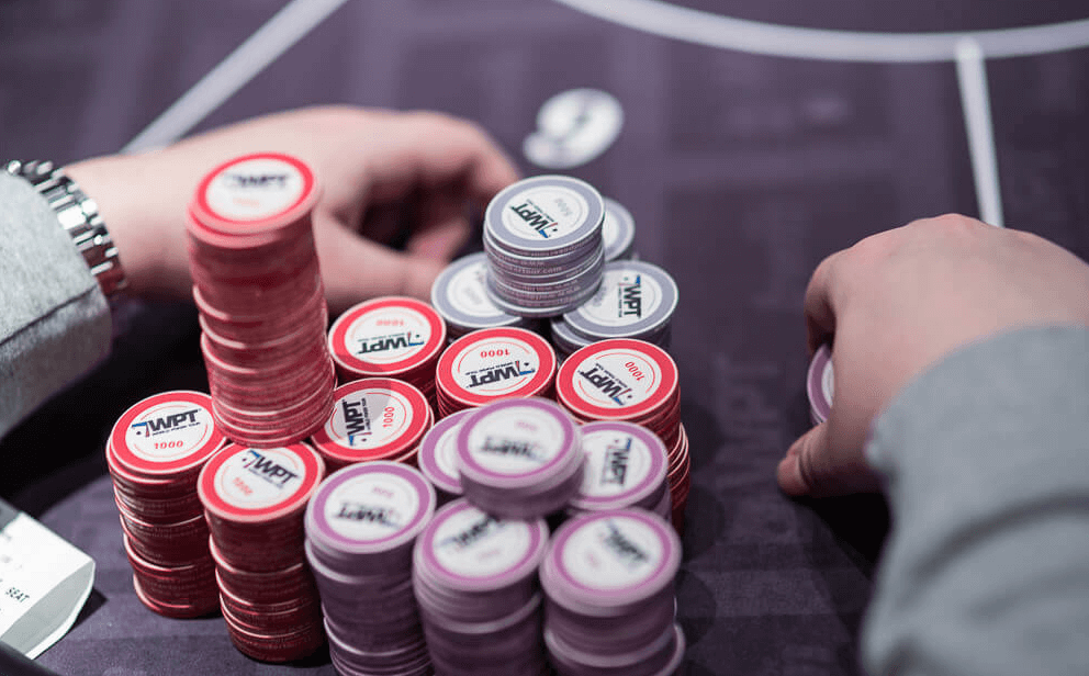 Come stabilire il proprio bankroll a poker