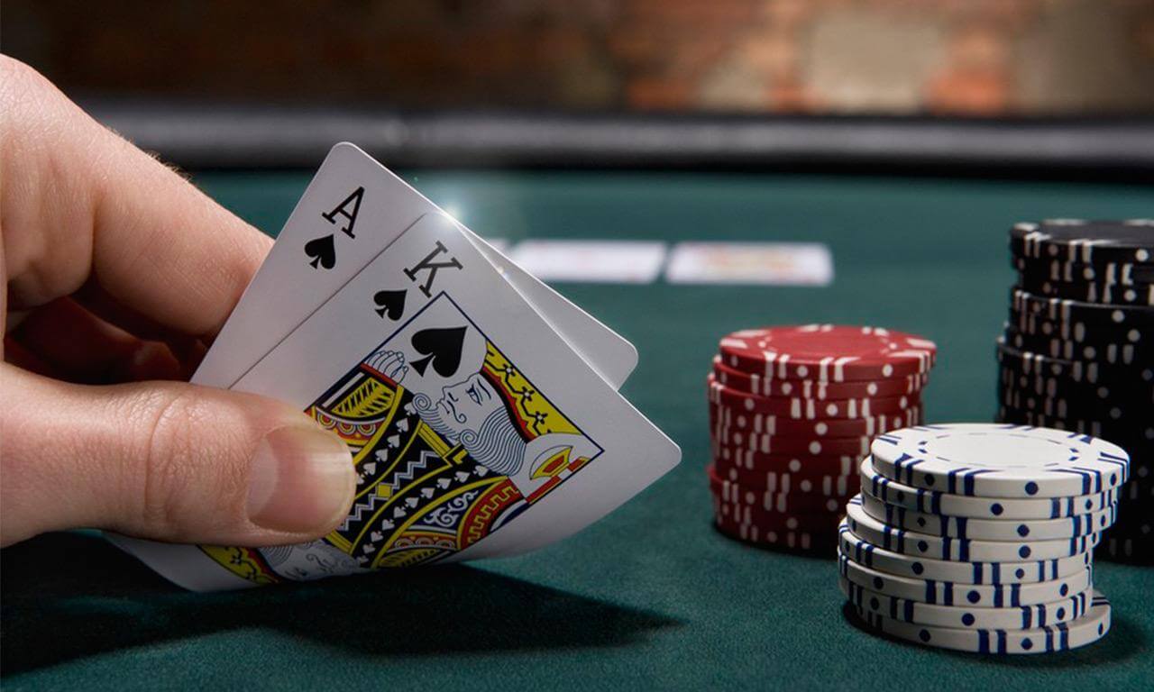 Cara menggunakan pra-gagal dalam permainan poker