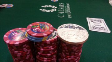 Si può vivere giocando a poker online?