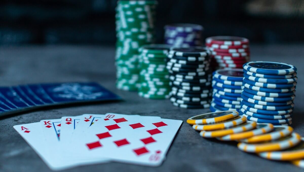 Come si gioca la fase centrale di un torneo di poker