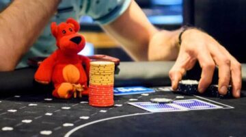 Cos’è lo straddle nel poker e come usarlo