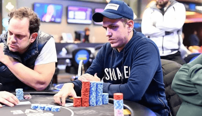 Il bluff gioco imprevedibile e fold